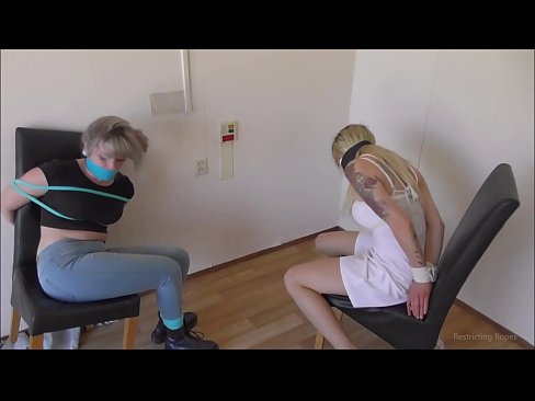 ❤️ Fíkill / bundin og kæfð / stúlka í neyð ️ Rússneskt klám hjá okkur is.fuckmymac.ru ❌️❤